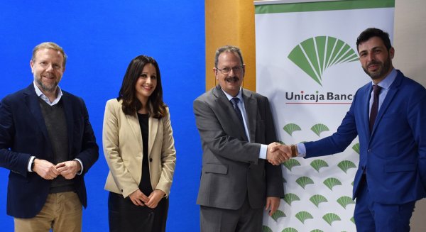 Unicaja Banco oferta un servicio financiero específico a la Asociación de Gasolineras Libres de Andalucía