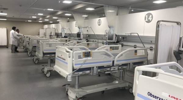 El Hospital Regional abre otra sala de Observación de Urgencias y cambia las entradas al edificio