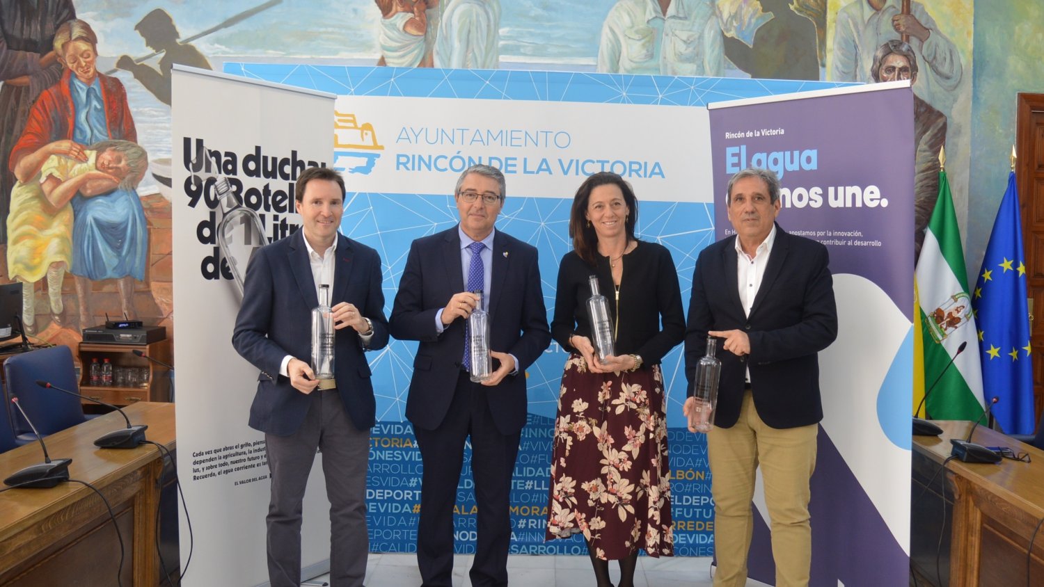 Rincón de la Victoria e Hidralia trabajarán para concienciar sobre el uso responsable del agua del grifo