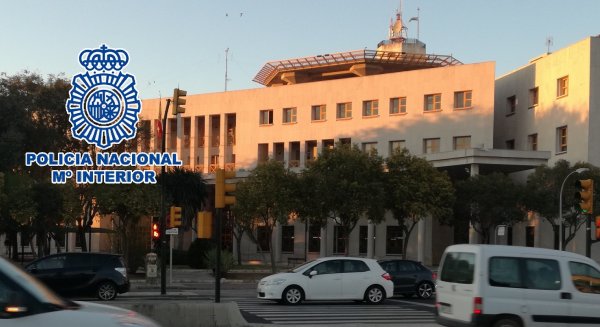 Detenido en Málaga un hombre de 20 años por violencia y malos tratos habituales a su pareja de 19 años