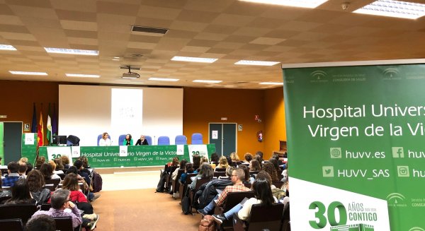 El Clínico acoge un encuentro entre expertos para abordar los problemas actuales entre padres e hijos