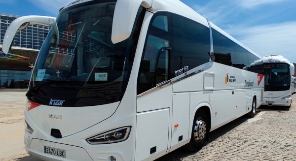 Autobuses Paco Pepe lanza su campaña de prevención de accidentes para las fiestas