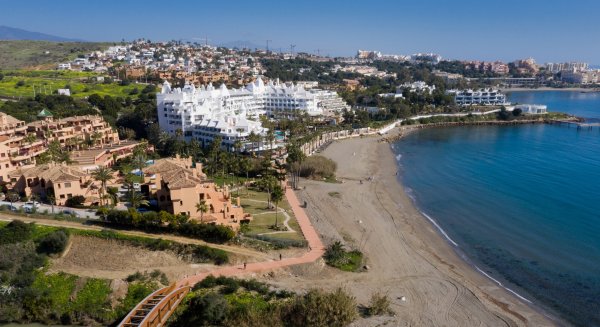 Estepona concluye las obras del corredor litoral en la zona del arroyo Guadalobón