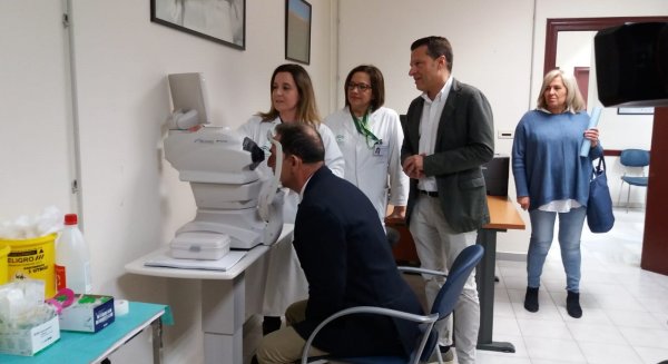 Axarquía refuerza el servicio de retinografía con dos nuevos equipos en Torrox y Benamargosa