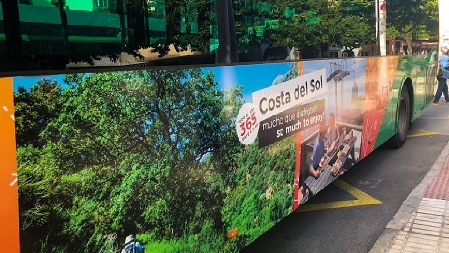 Activada la segunda fase de la campaña en autobuses para promocionar el segmento de ocio de Málaga