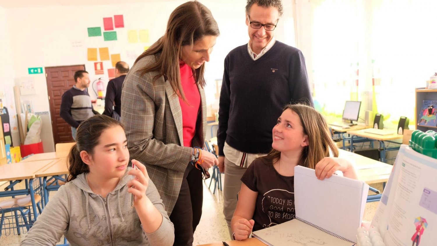 La delegada de Educación destacada la importancia de las escuelas rurales para evitar la despoblación
