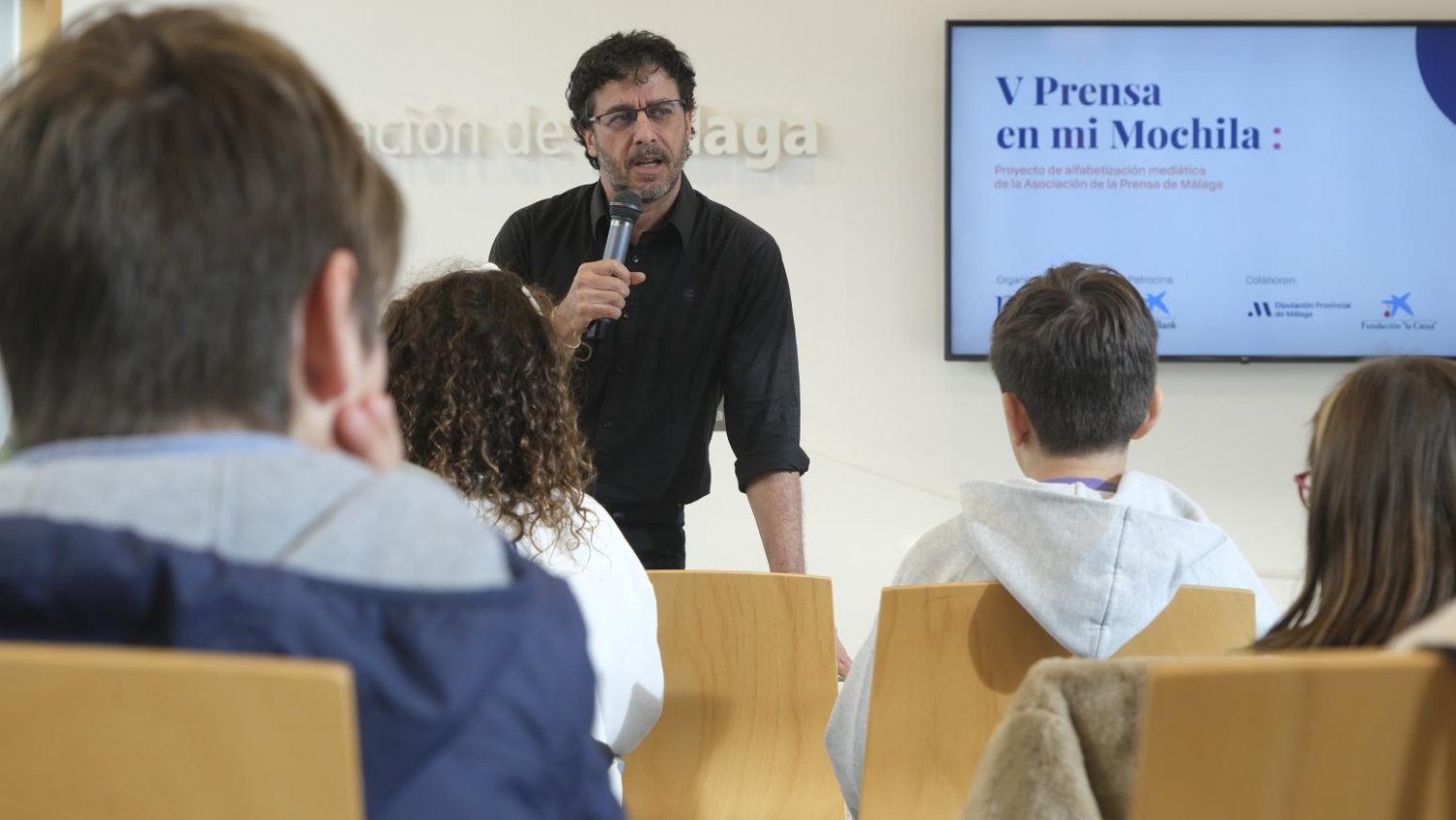 La V Edición de Prensa en mochila: Un encuentro entre Emilio Morenatti y el colegio García Lorca