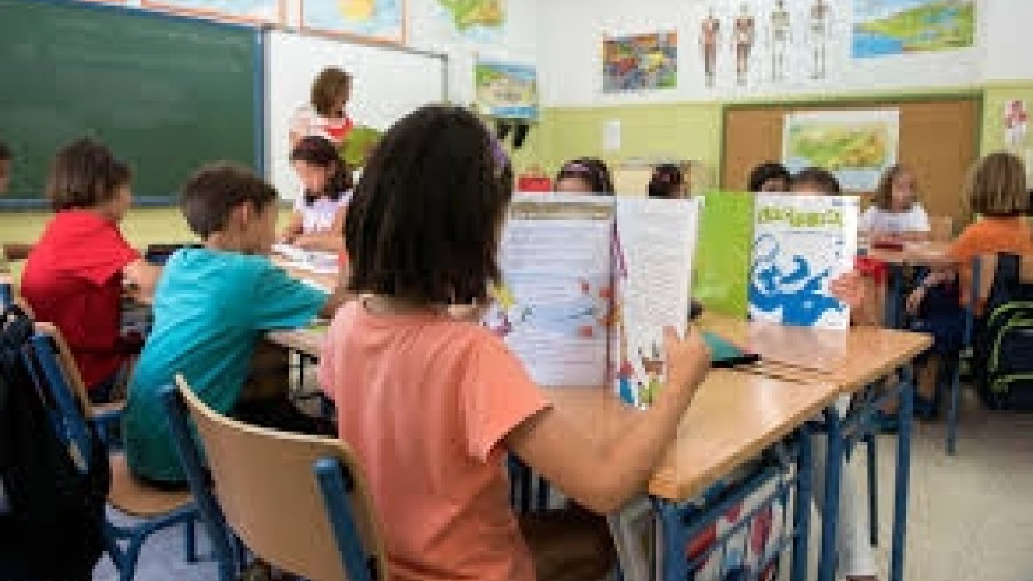 Educación destinará el próximo curso más de 90 millones al programa de gratuidad de libros de texto