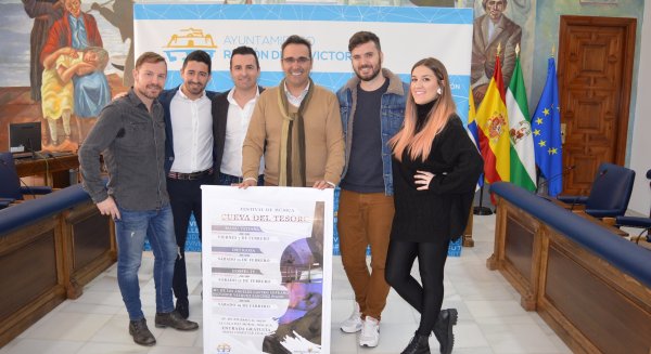 Rincón de la Victoria celebra este mes su Festival de música `Cueva del Tesoro´ apostando por lo local
