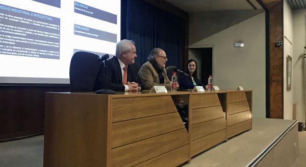 El Hospital Regional de Málaga acoge un encuentro sobre compras y gasto público para directivos del SAS