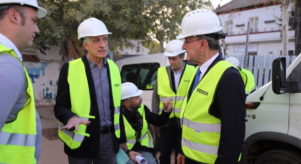 Comienzan a rehabilitar las antiguas cocheras de El Palo para la Junta Municipal del Distrito y uso social