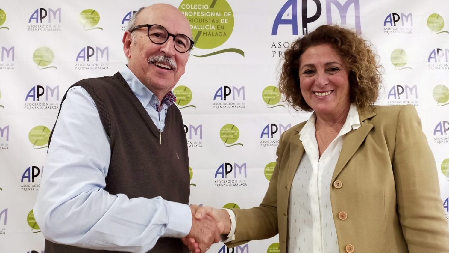 La periodista Elena Blanco se convierte en la primera mujer que preside la Asociación de la Prensa de Málaga