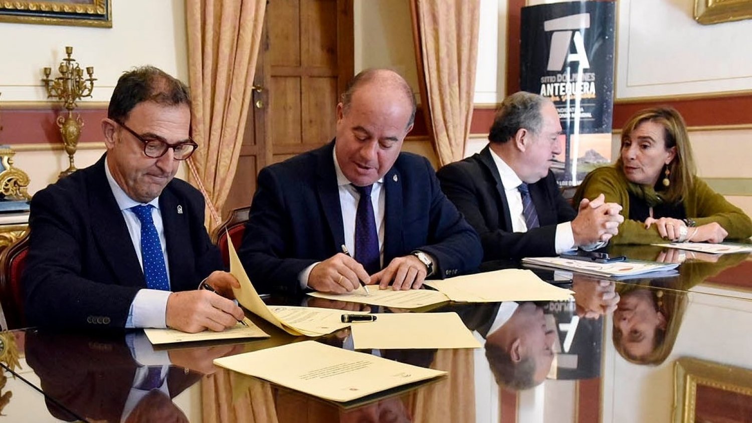 Junta de Andalucía y Antequera firman un convenio para la creación de un Plan Local de Salud