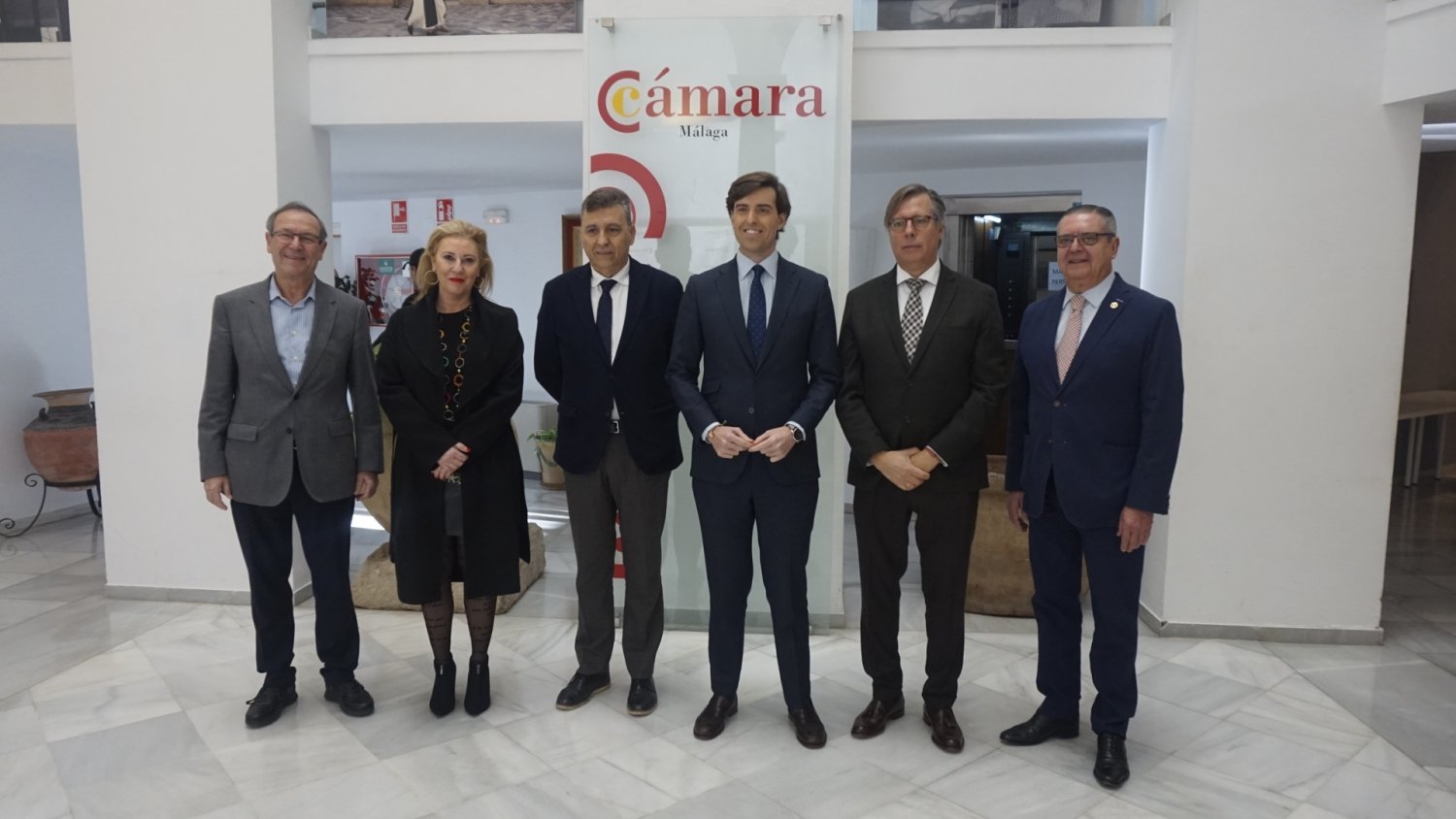 El PP traslada a los empresarios que enarbolará la bandera de las grandes infraestructuras para Málaga