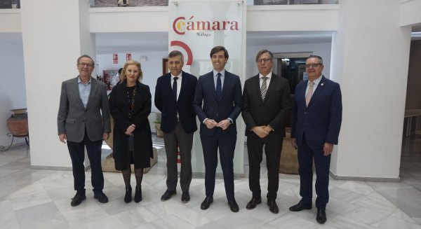 El PP traslada a los empresarios que enarbolará la bandera de las grandes infraestructuras para Málaga