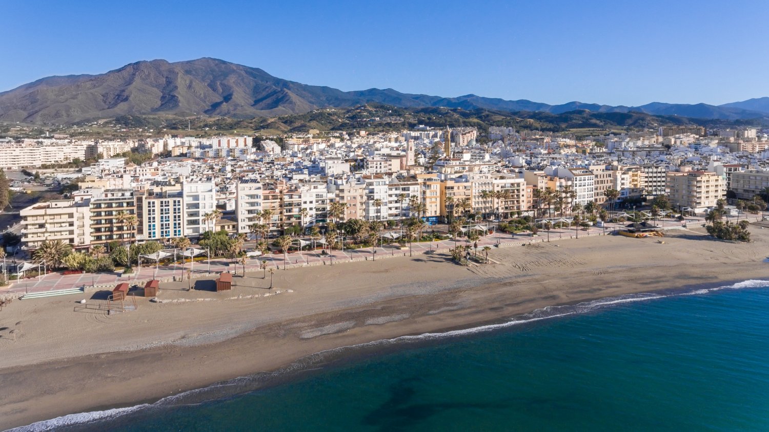 Estepona concluya la redacción del proyecto para remodelar la primera fase del Paseo Marítimo