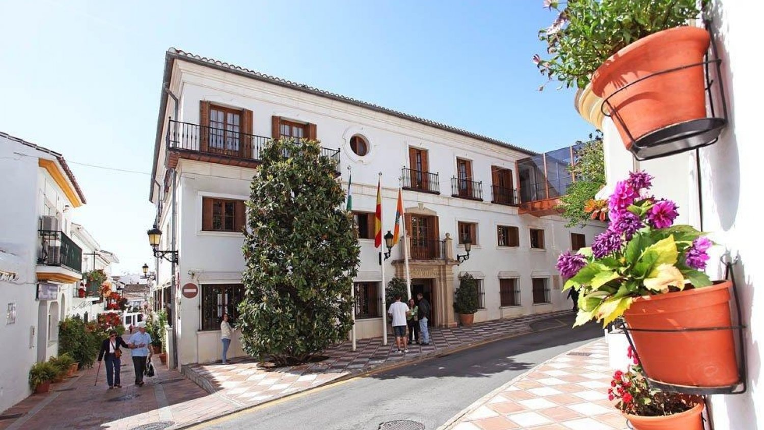 VOX Benalmádena condena el adoctrinamiento en memoria histórica de PSOE e IU con dinero público