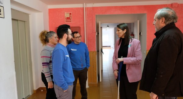La delegada de Políticas Sociales manifiesta su apoyo al Asilo de los Ángeles