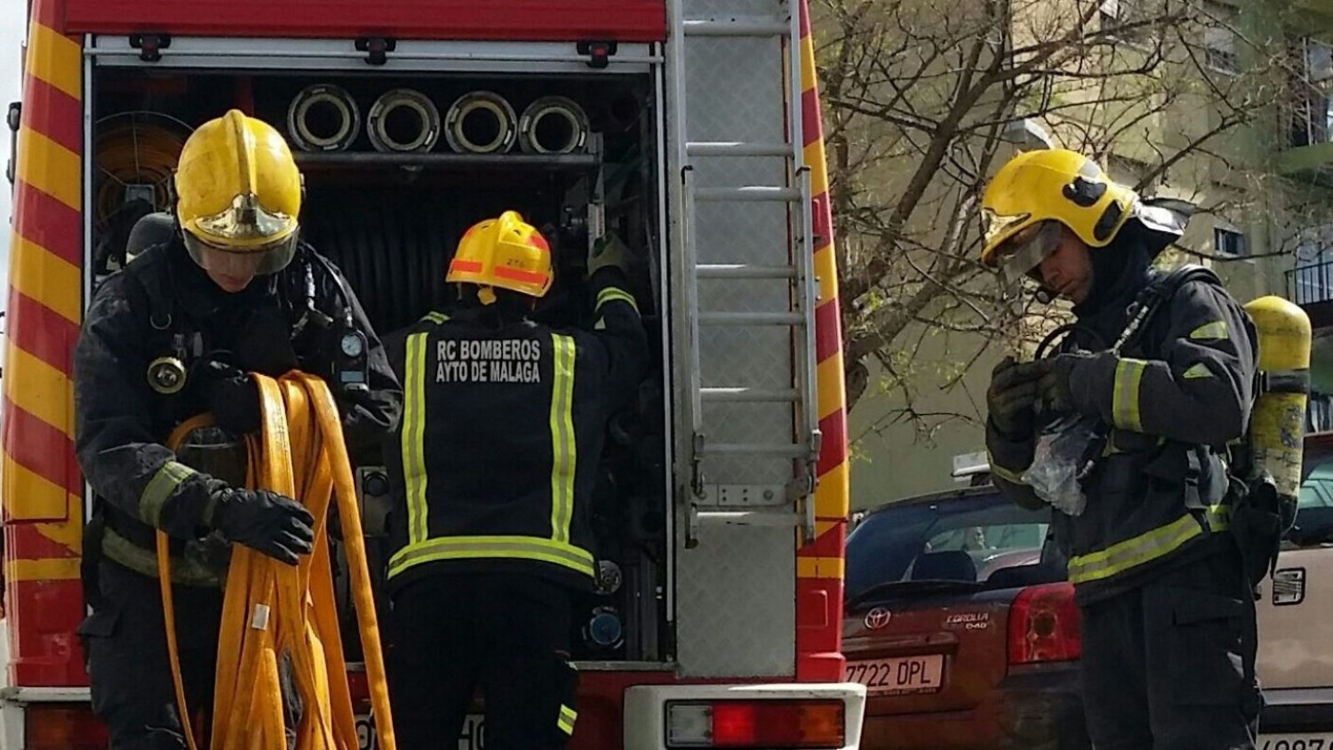 Cinco personas resultan afectadas por un incendio de vivienda en Torremolinos