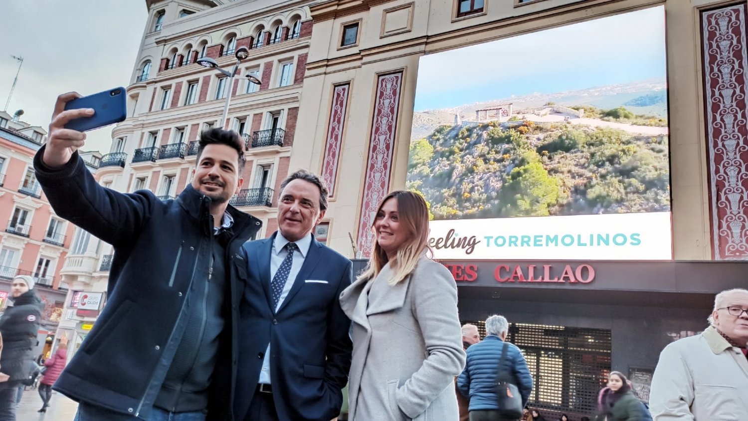 Torremolinos se promociona con una campaña turística en el Metro de Madrid y en la Plaza de Callao