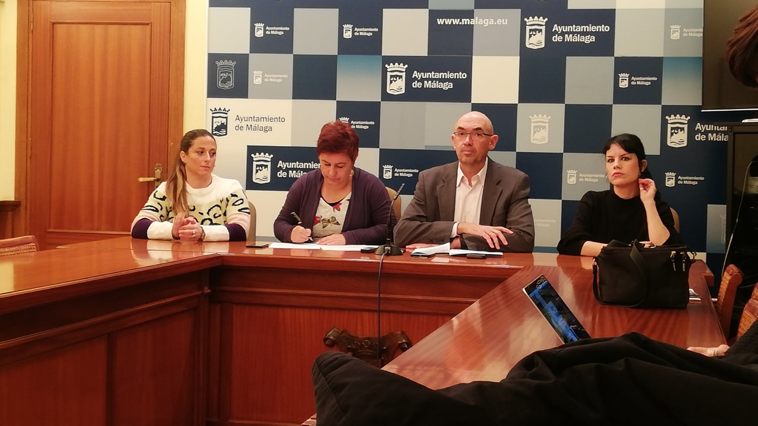 Adelante reclama a la Junta que subrogue al personal que acompaña al alumnado con necesidades especiales