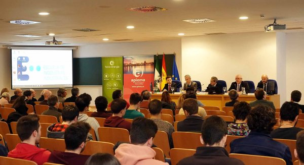 El mercado y los sistemas eléctricos centran la primera cita de la Cátedra 'Feníe de Transformación Energética'
