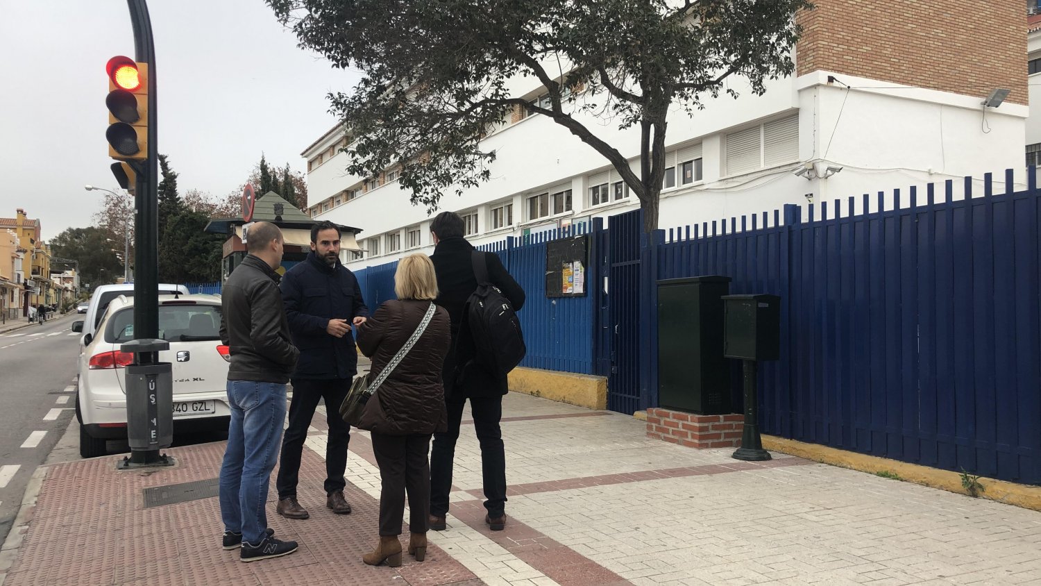 El PSOE denuncia que De la Torre y la Junta vayan a cerrar el colegio Gutiérrez Mata del Distrito Este
