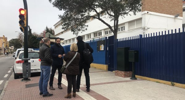 El PSOE denuncia que De la Torre y la Junta vayan a cerrar el colegio Gutiérrez Mata del Distrito Este
