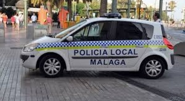 Detenido un individuo por agredir a su pareja y prender fuego a la caravana en la que se refugió con su hijo