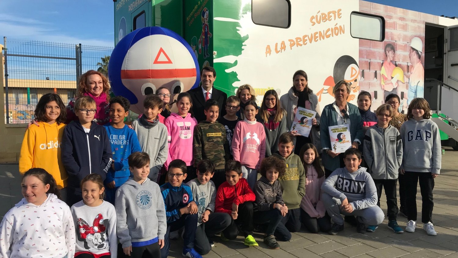Casi medio millar de escolares de ocho colegios de la provincia se suben al bus de la prevención