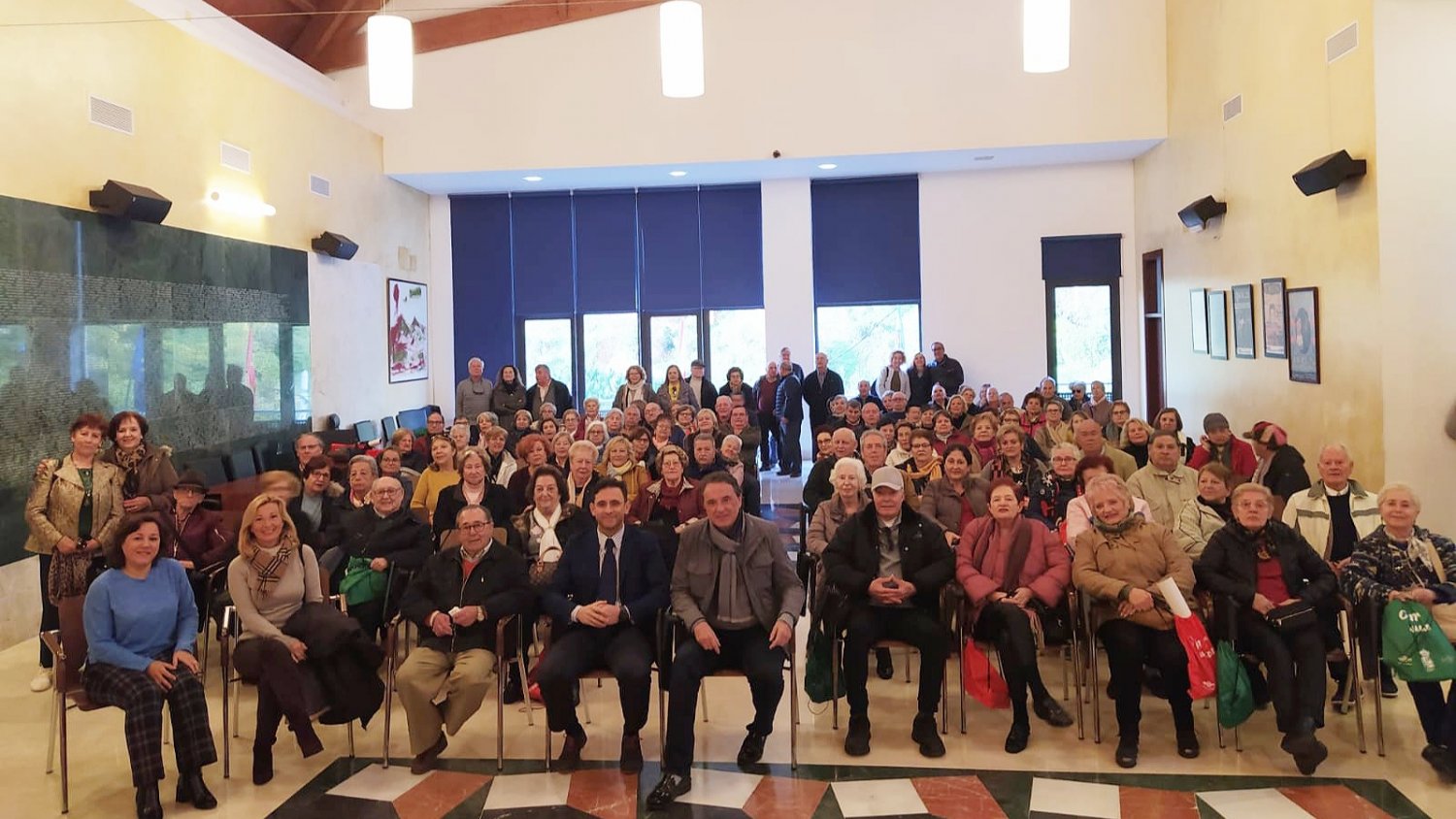 Más de un centenar de mayores de Torremolinos disfrutan de un viaje a Ojén