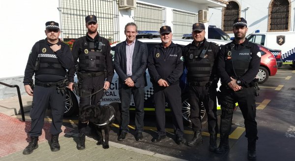 La Policía Local de Torremolinos evita el suicidio de un joven