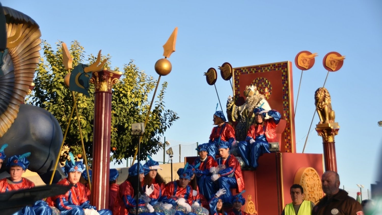 Más de 550 niños participan en la Cabalgata de Reyes de Fuengirola