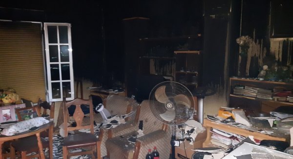 El Consorcio de Bomberos atiende en Málaga 15 incidencias el primer día del año con un fallecido en accidente de tráfico y tres incendios en viviendas