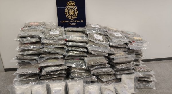 Desmantelada una organización criminal internacional con ramificación en Málaga que enviaba droga oculta en palés de bebidas