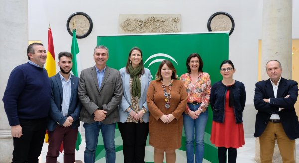 La Diputación destaca la vuelta a la actividad de la residencia para mayores San Carlos de Archidona