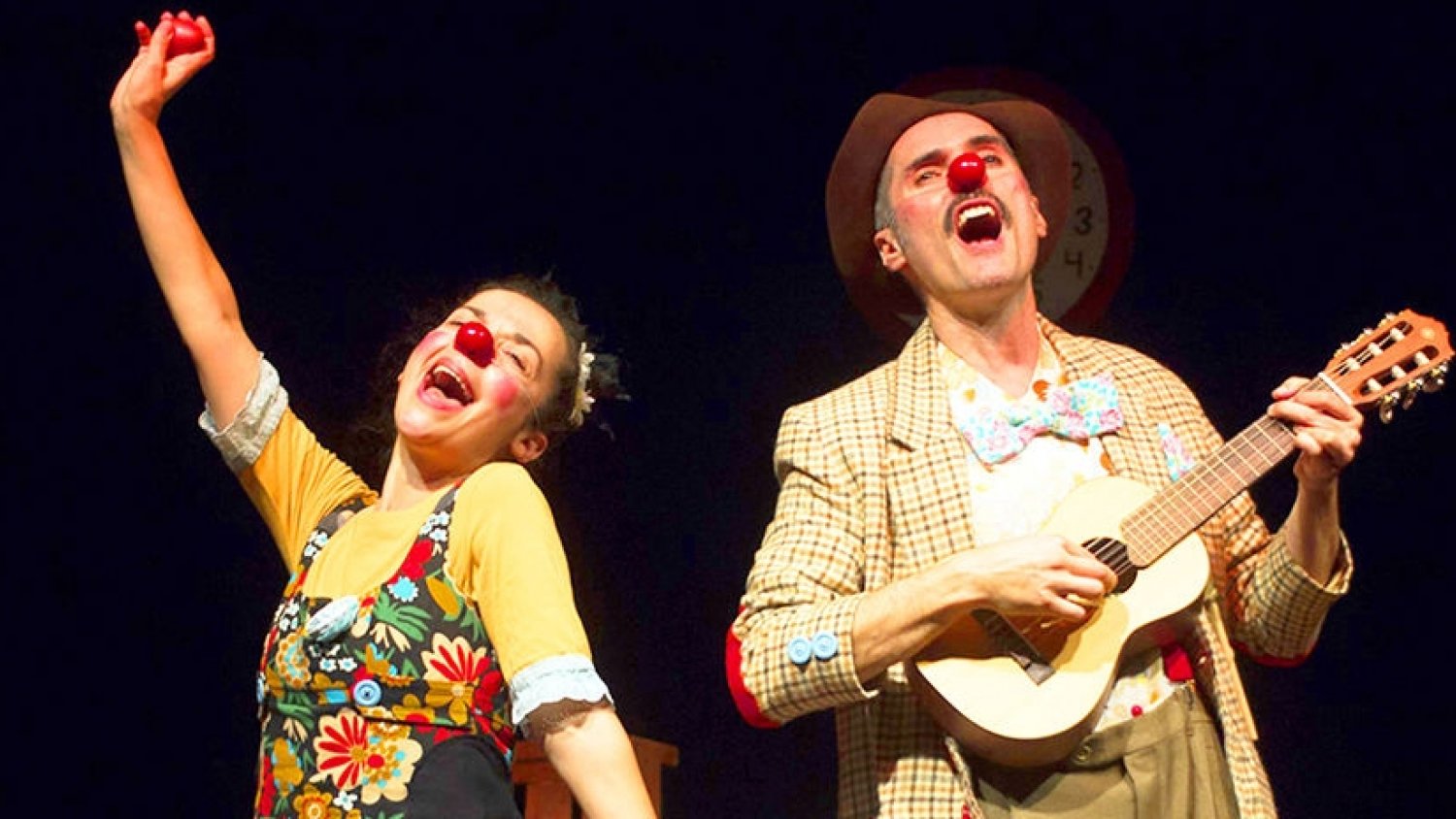 Petit Teatro llega al Teatro Cánovas para poner humor a las navidades con el montaje 'Con mucho clown'
