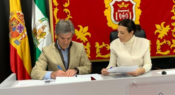El Ayuntamiento de Ronda firma un convenio con los propietarios de Cerro del Almendro