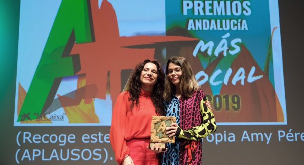 Amy Pérez, Pasaje Begoña y el Ayuntamiento de Estepona recogen el Premio 'Andalucía + Social' 2019