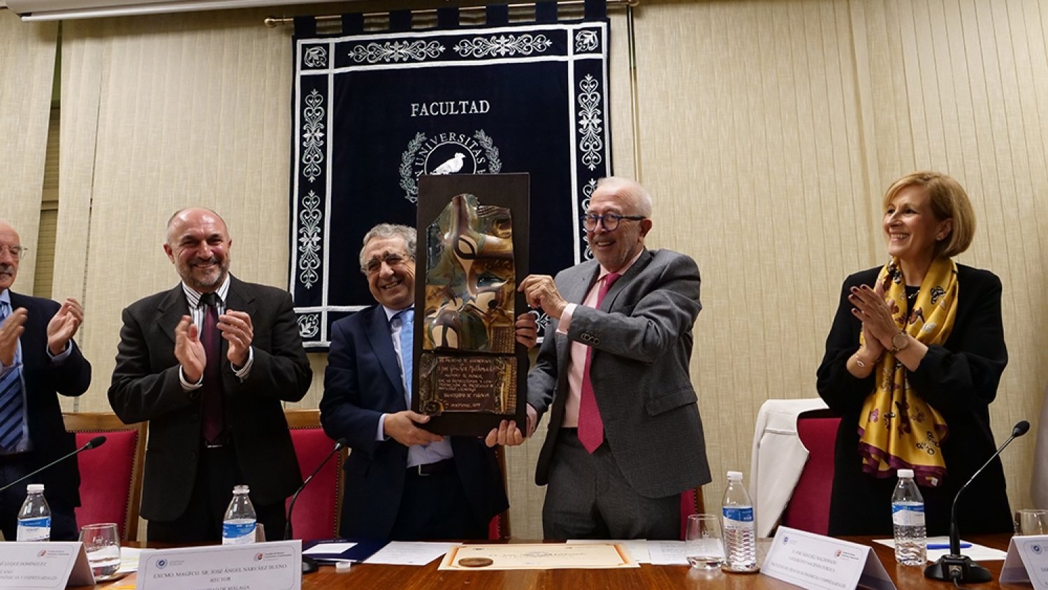 José Sánchez Maldonado, distinguido como alumno de honor de la Facultad de Ciencias Económicas y empresariales