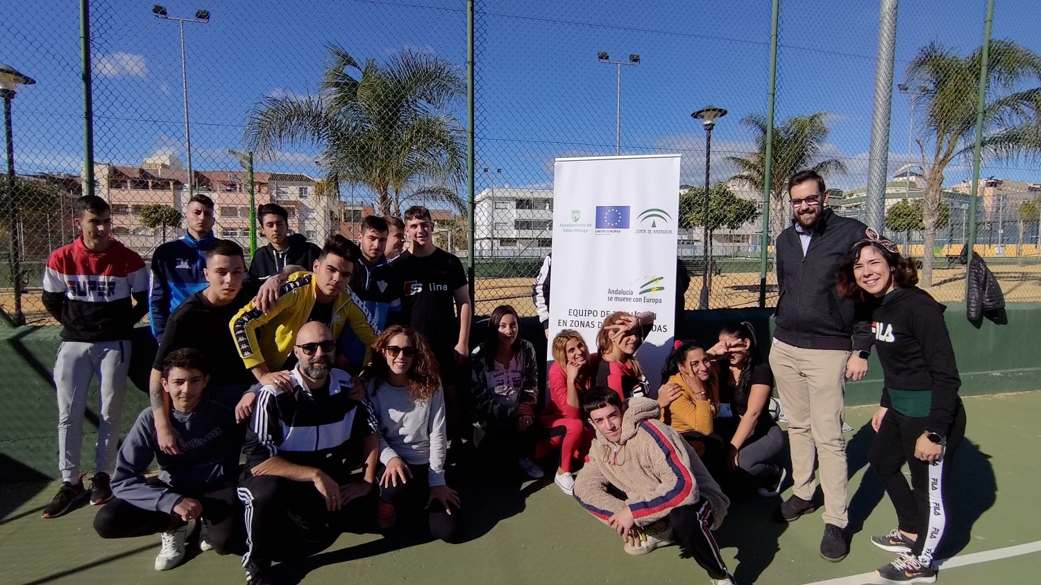 Los Servicios Sociales de Vélez-Málaga organizan diferentes actividades deportivas para favorecer la inclusión juvenil