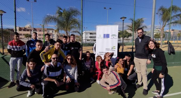 Los Servicios Sociales de Vélez-Málaga organizan diferentes actividades deportivas para favorecer la inclusión juvenil