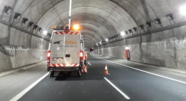 Muere un trabajador tras ser golpeado por una perforadora en las obras de un túnel en Marbella