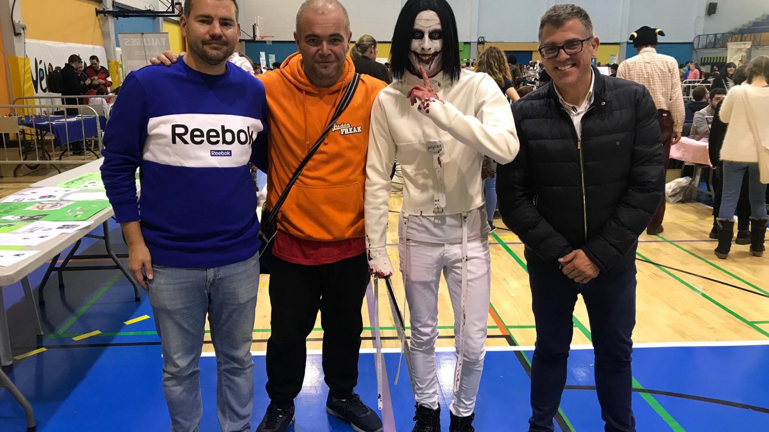 Más de 1.300 personas asisten al primer salón del manga celebrado en Vélez-Málaga