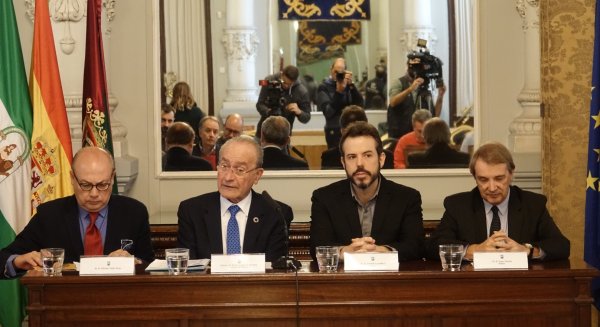 Vicente Luis Mora, gana la XIII edición del Premio Málaga de Novela por su obra 'Centroeuropa'