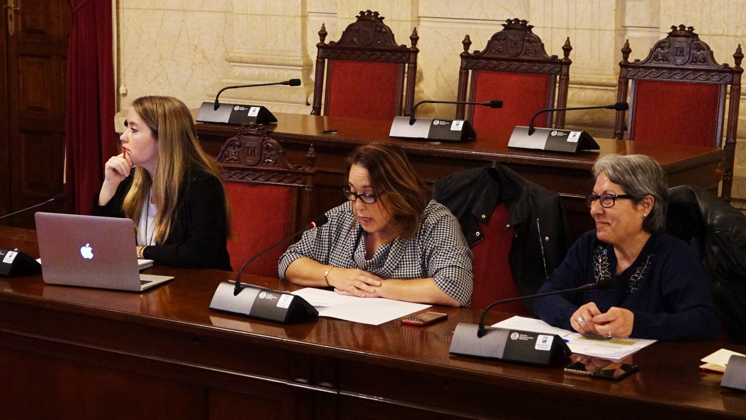 El PSOE pide al PP que 