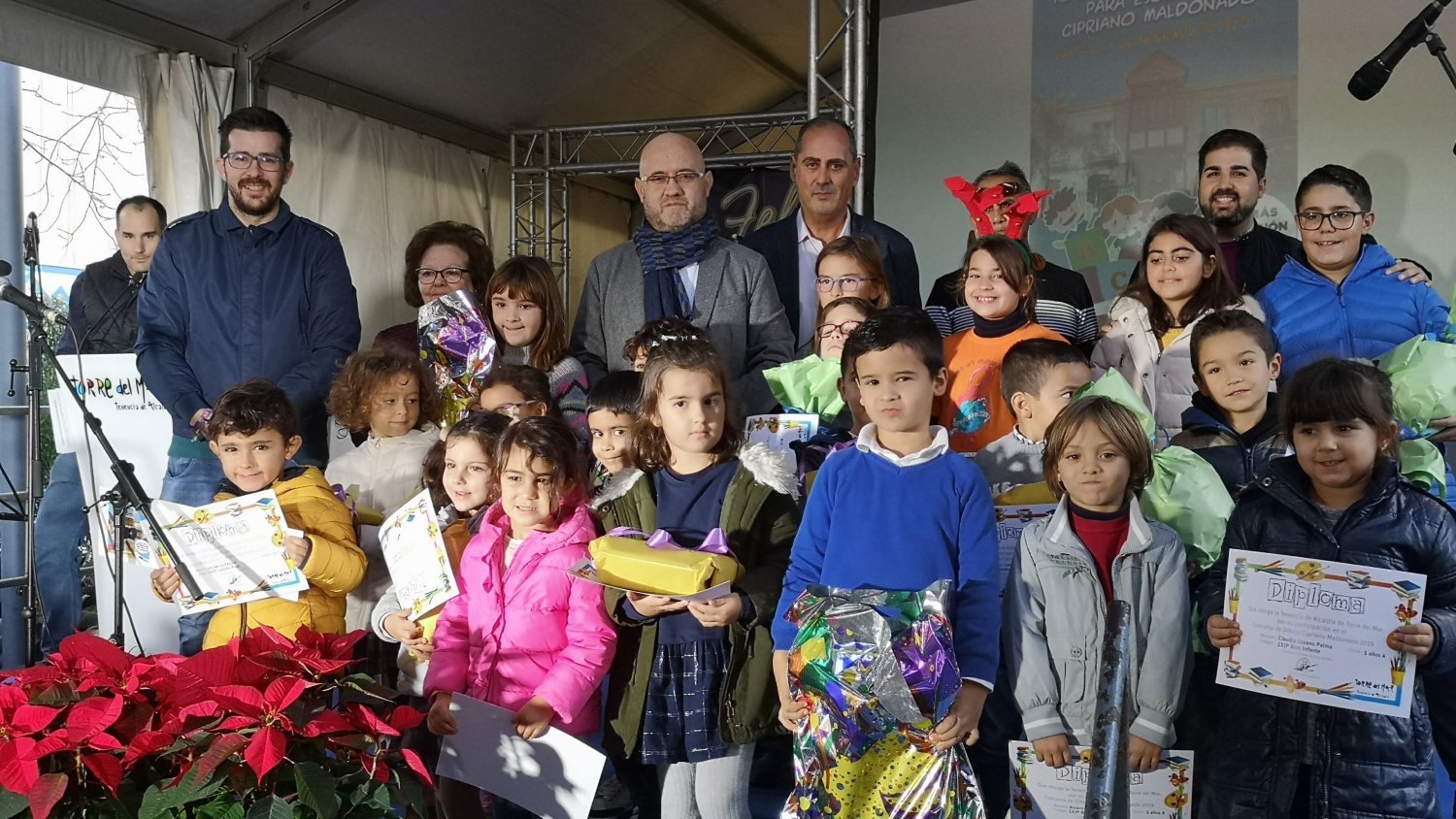 Torre del Mar entrega los premios del Certamen de Pintura Escolar 'Cipriano Maldonado'