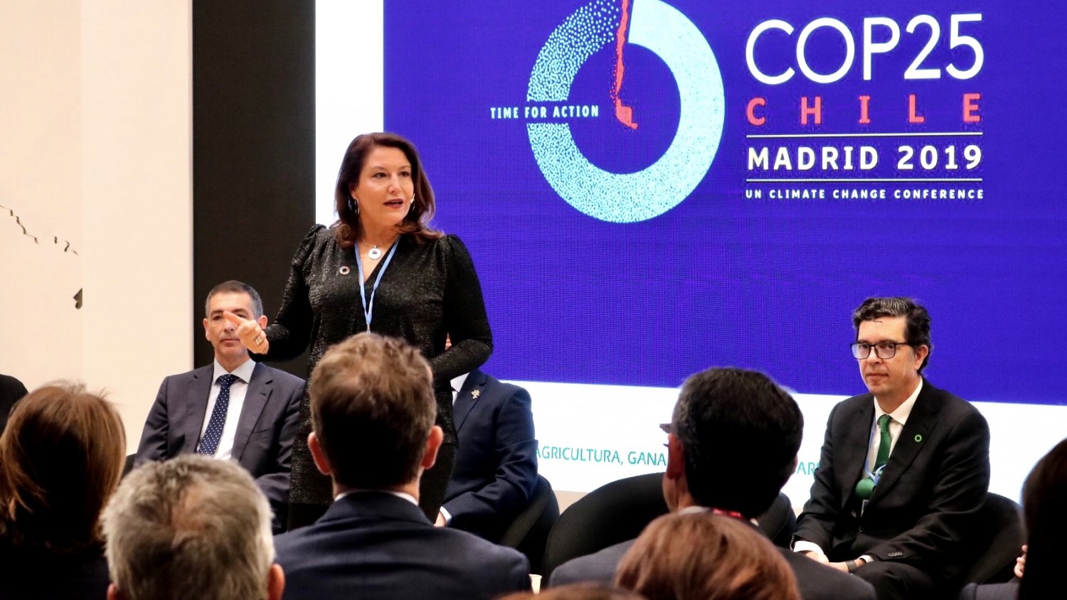 Carmen Crespo resalta la apuesta de la Junta por la colaboración público-privada en “la revolución verde”
