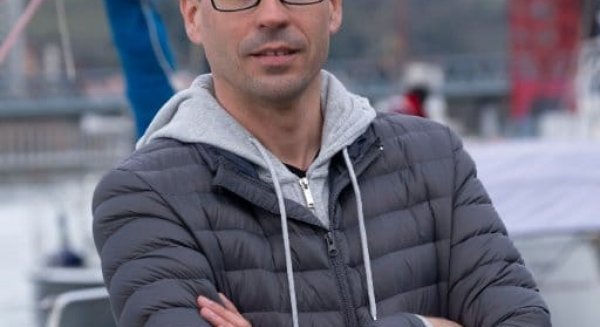 El periodista Ander Izagirre gana el II Premio Nacional de Periodismo Deportivo 'Manuel Alcántara'