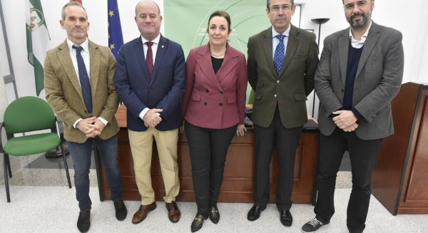 Agricultura informa al sector agrícola de Antequera del Plan de Modernización de Oficinas Comarcales Agrarias